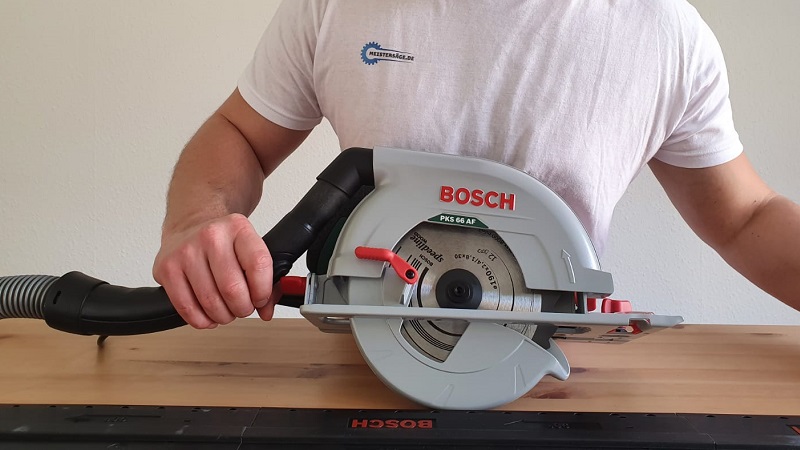 Bosch PKS 66 AF Test Mit F hrungsschiene und 1600 Watt